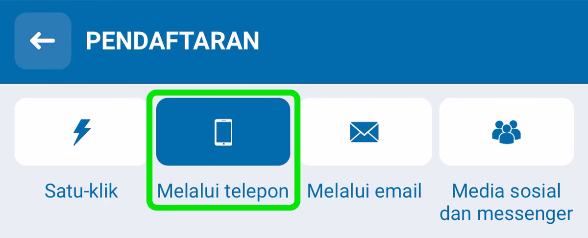 Empat metode pendaftaran di 1xBet dengan opsi 'Melalui telepon' yang disorot sebagai pilihan utama.